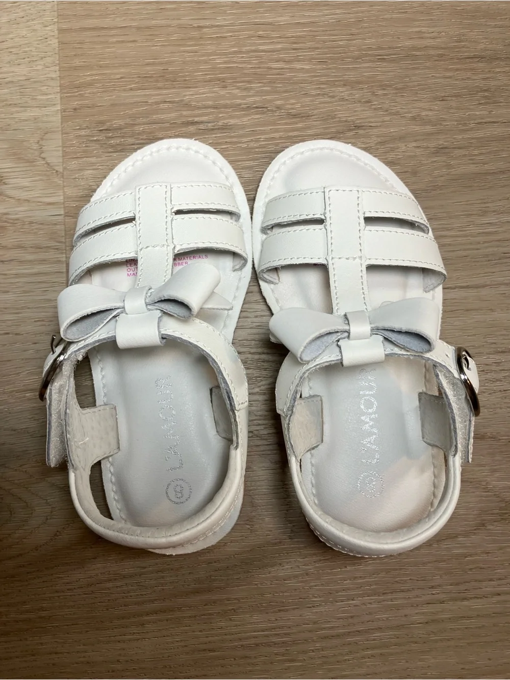 L'Amour Janie white leather T-strap bow sandals size 8C
